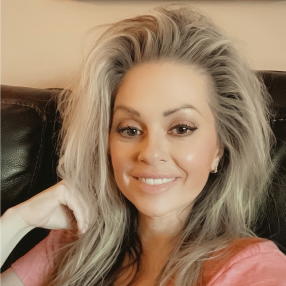 Meet your Posher, Kristina - Picture 1 of 1